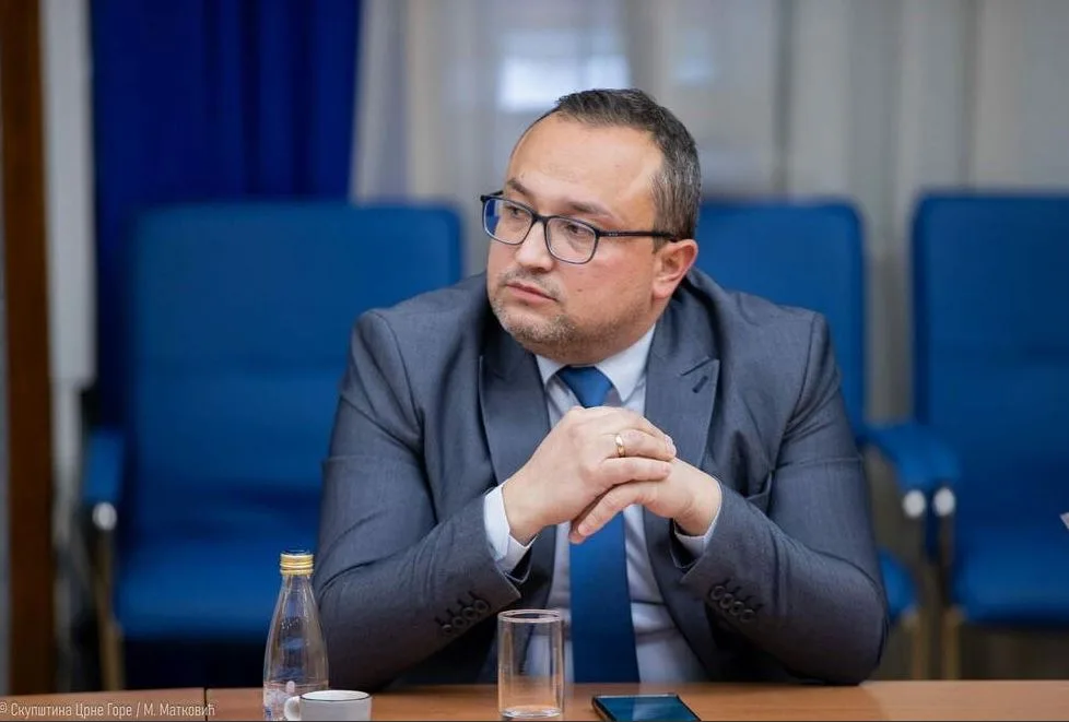 Ćeman: Osloboditi poslodavce od plaćanja doprinosa prilikom zapošljavanja lica koja su dugo na birou