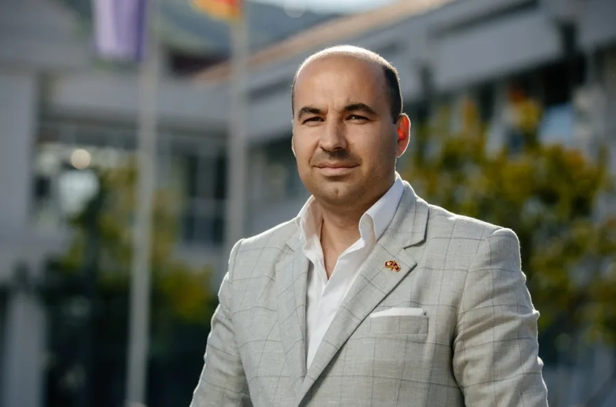 Rađenović: Krapović spreman da ‘proguta’ i Veliku plažu, Buljaricu, Jaz