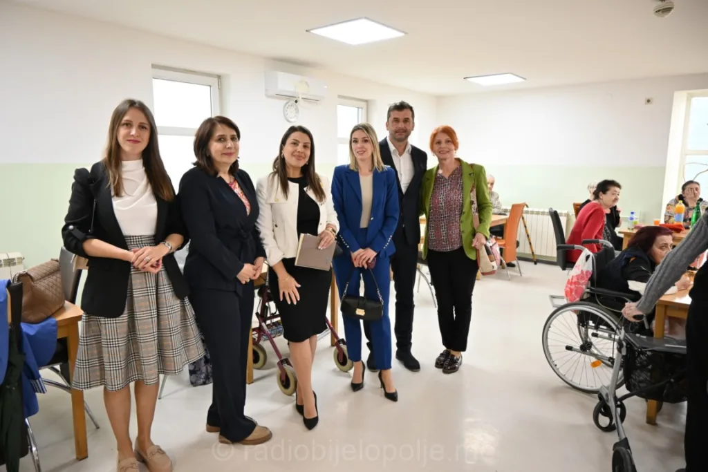 Posjetom Domu starih, Ženski odbornički klub obilježio 19. maj – Dan rodne ravnopravnosti