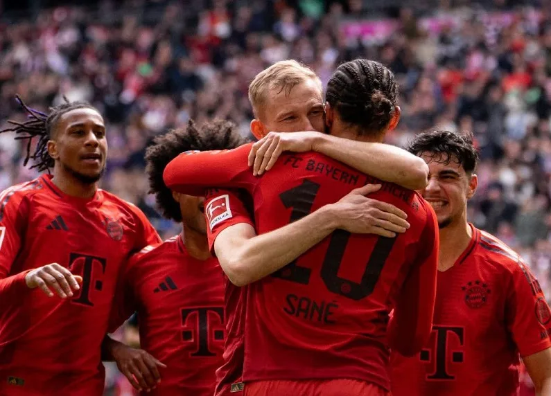 Bavarci na bod od titule, Miler u klubu 500