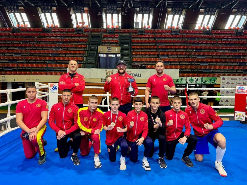 Crnogorskim bokserima osam medalja i trofej za najbolju ekipu