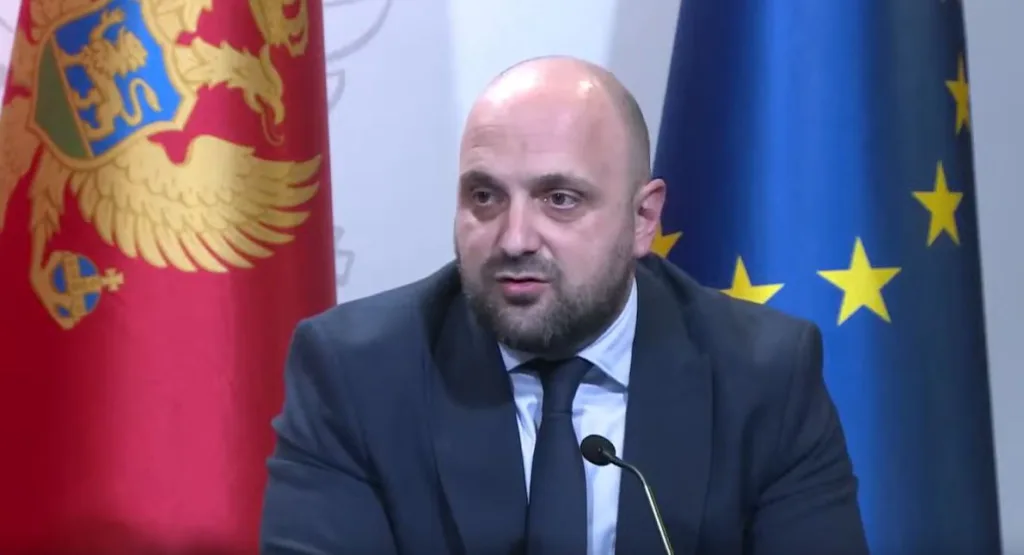 Božović: Ne iznenađuje presuda za “Kovertu”, koju su sastavljali tužioci koji su i sami postali predmet krivičnih postupaka