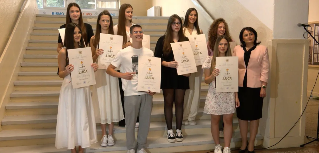 Dan najboljih u OŠ Savo Pejanović: Uručene diplome najboljim učenicima