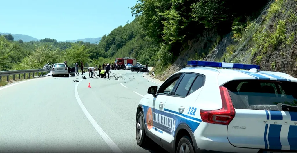 Četiri osobe stradale u dvije saobraćajne nesreće, apel građanima da pažljivije voze