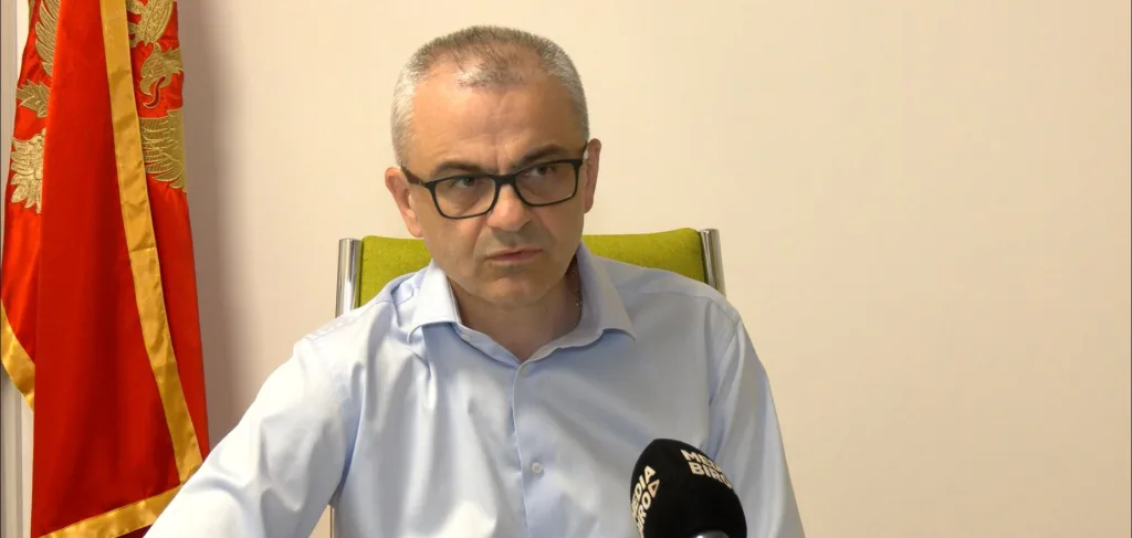 Niković: Do kraja godine 20 jedinica Hitne pomoći biće opremljeno medicinskom opremom