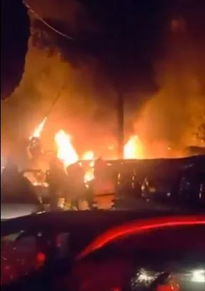 (VIDEO) Iranski projektil pogodio stambenu zgradu u Haifi, ima ranjenih