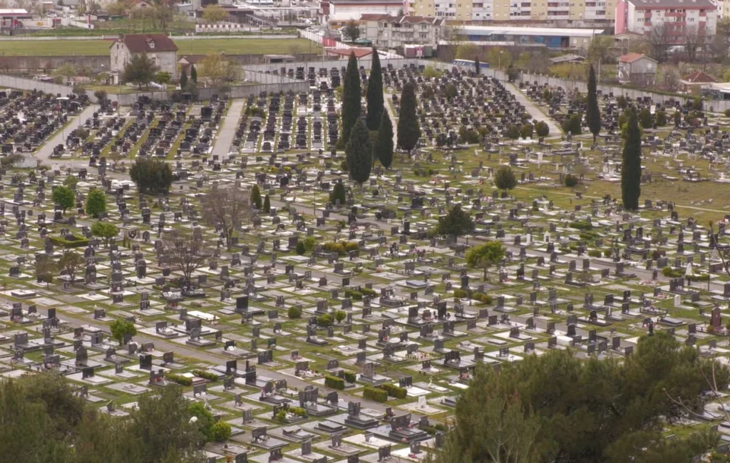 Milić za Gradsku: Nesvakidašnji događaj na podgoričkom groblju Čepurci ima obilježje satanističkog djelovanja