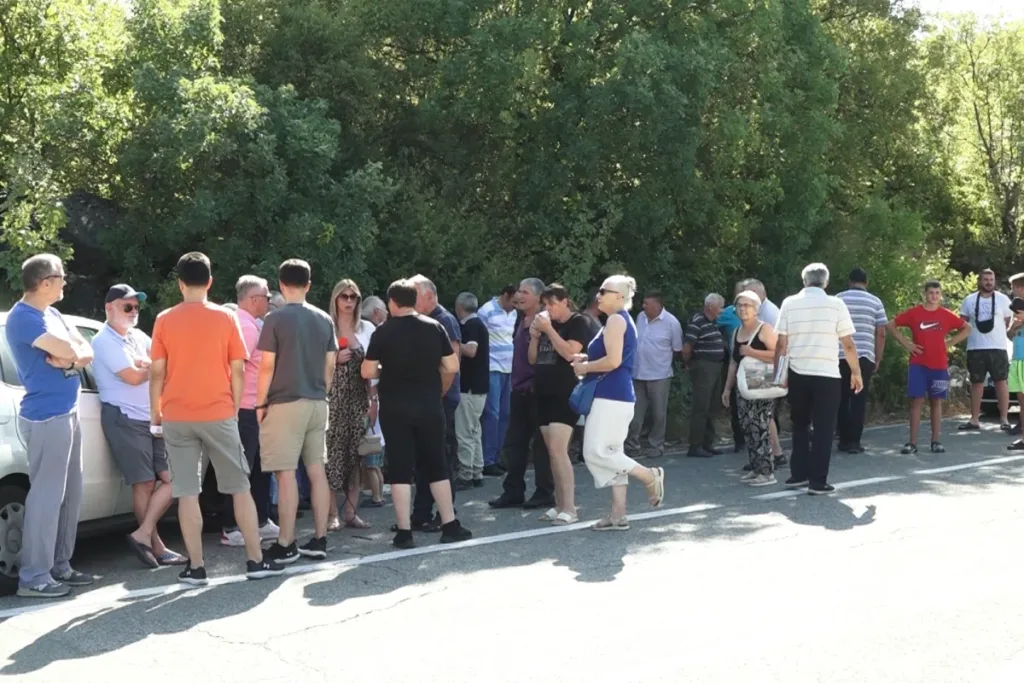 Protest mještana Riječke nahije