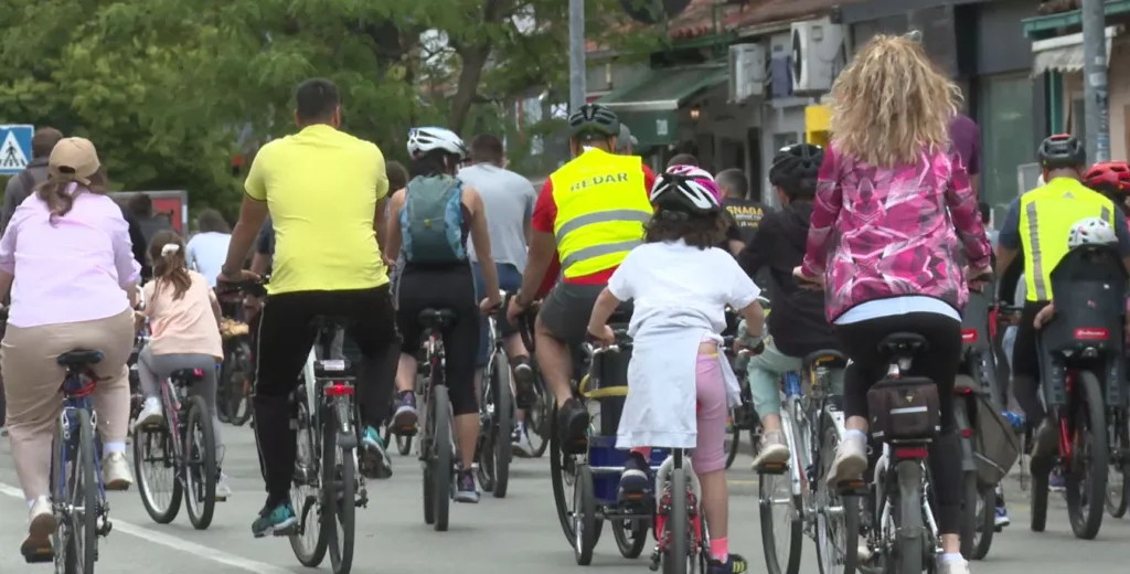 Biciklističkom vožnjom Critical Mass obilježili Međunarodni dan kretanja, ukazali na značaj bicikla i aktivnog kretanja