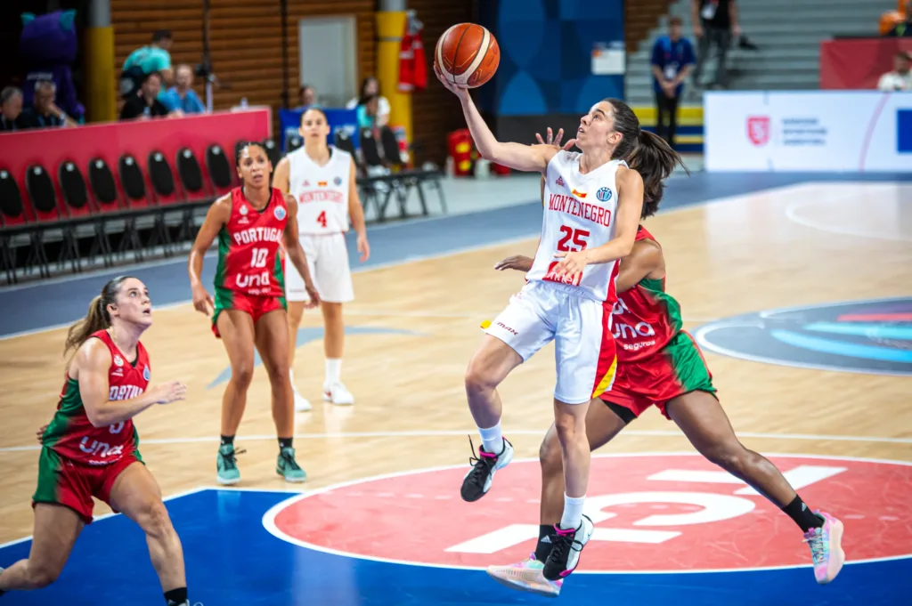 Debitant prejak za “crvene”, Crna Gora bez pobjede okončala nastup na Eurobasketu