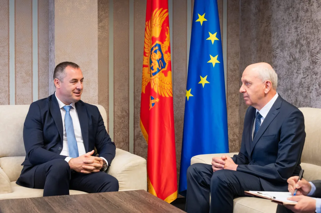 Šćekić sa ambasadorom Ruske Federacije: Organizacija zajedničkih omladinskih programa i inicijativa i saradnja sportskih saveza dvije zemlje