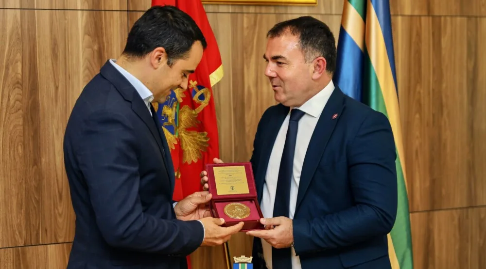 Sastanak rukovodstava Opštine Bar i Prijestonice Cetinje, fokus na jačanju saradnje i razmjeni iskustava