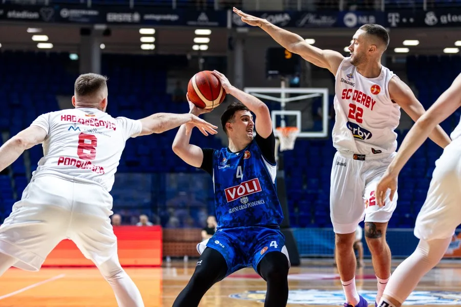 Budućnost lako do vođstva u finalu