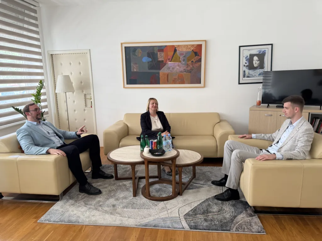 Memorandum o saradnji Uprave za igre na sreću i Mreže za mlade: Edukovaće mlade o rizicima i posljedicama zavisnosti od kockanja