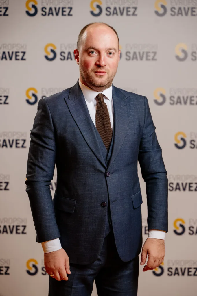 Stanić: Izgubljeni milioni eura na račun korišćenja voda iz amulacije Bilećkog jezera u Crnoj Gori