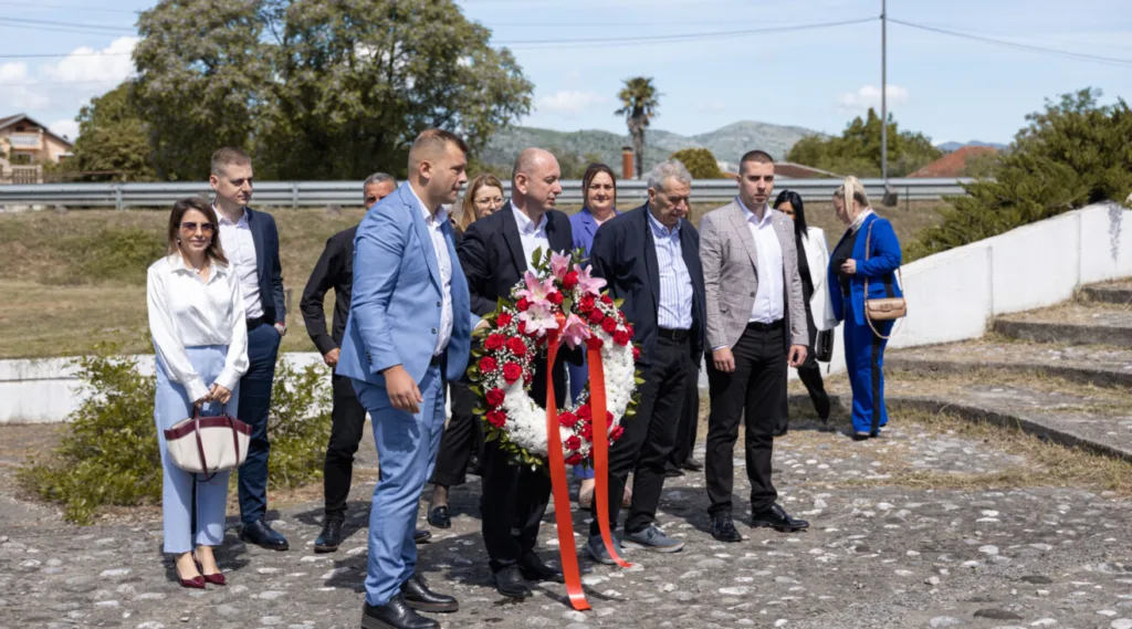 Knežević, Asanović i Domazetović položili vijence u Zeti