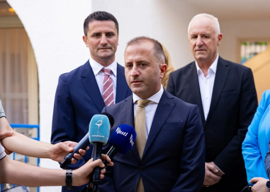 Svečano otvorena četiri nova bloka Slovenske plaže, investicija vrijedna oko 14 miliona eura