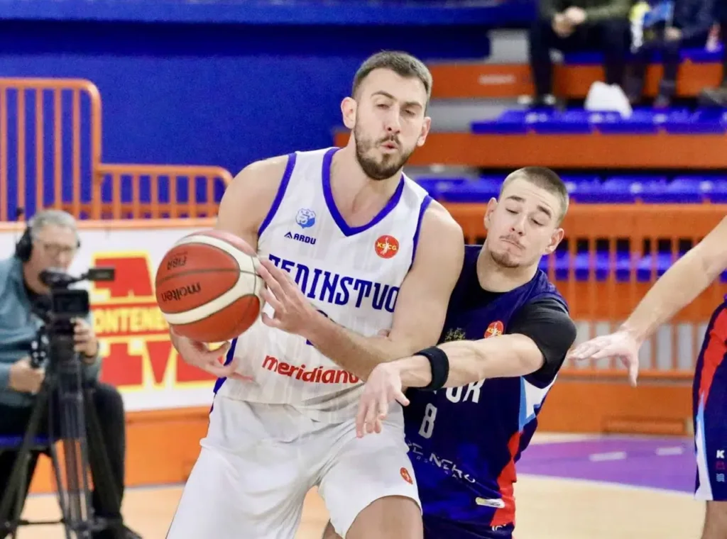 Kotor preko domaćina do polufinala Kupa