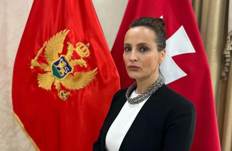 Cetinjanka Jelena Radonjić: Nemam nikakve veze sa nemilim događajem ispred hrama u Podgorici