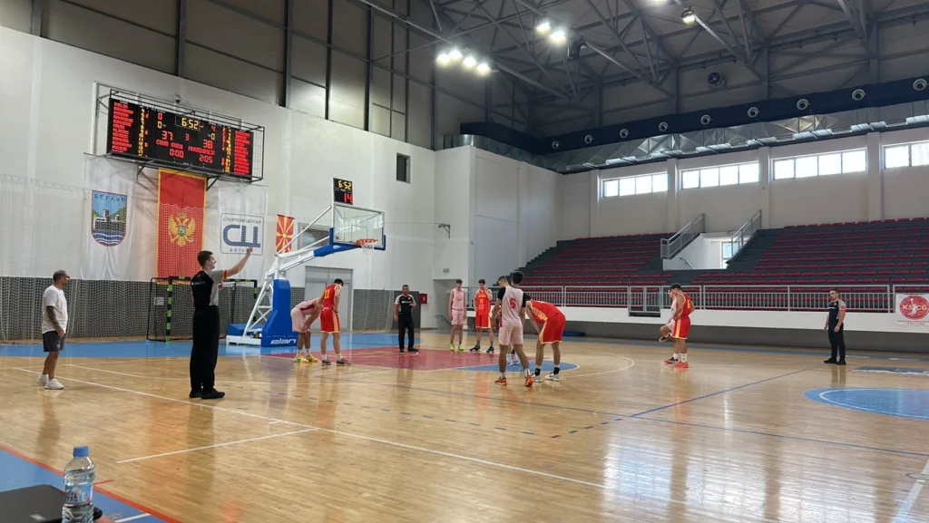 Poraz juniora za kraj pripremnog dijela