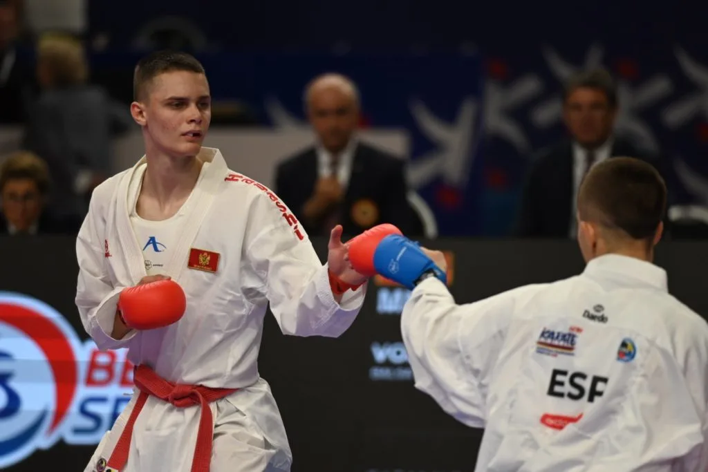 Crnogorskim karatistima još četiri borbe za medalju