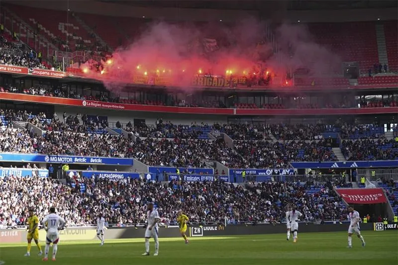 Obrt u Francuskoj: Lion izbjegao ispadanje