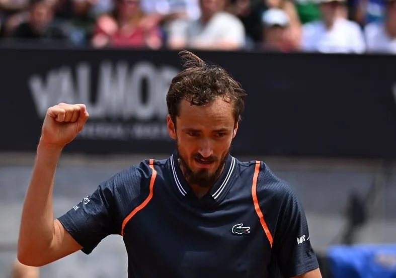 Medvedev četvrti put u nizu bolji od Zvereva za finale Halea