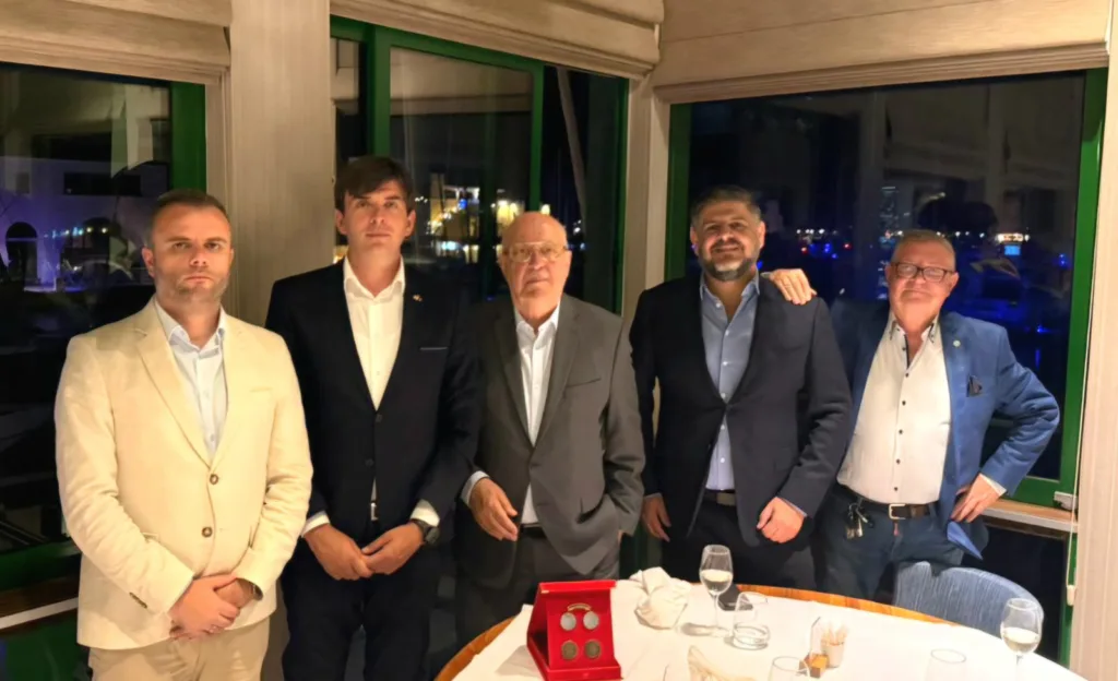 Azemović u posjeti Kipru: Sastanak sa počasnim konzulom Hristosom Mavrellisom