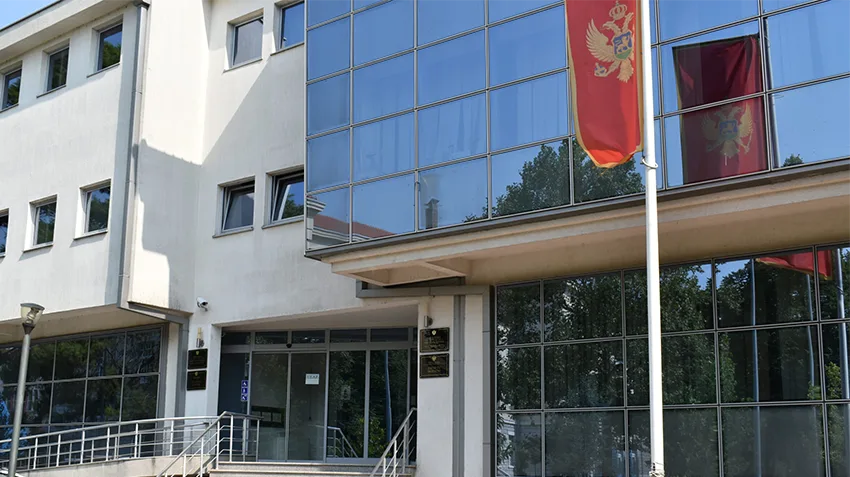 Isplata studentskih stipendija i kredita za april