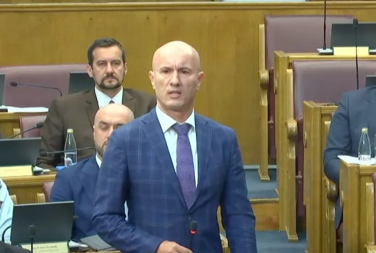 Laković: Ako je neko redefinisao odnos prema koalicionom sporazumu i Barometru 26 neka preispita učešće u Vladi