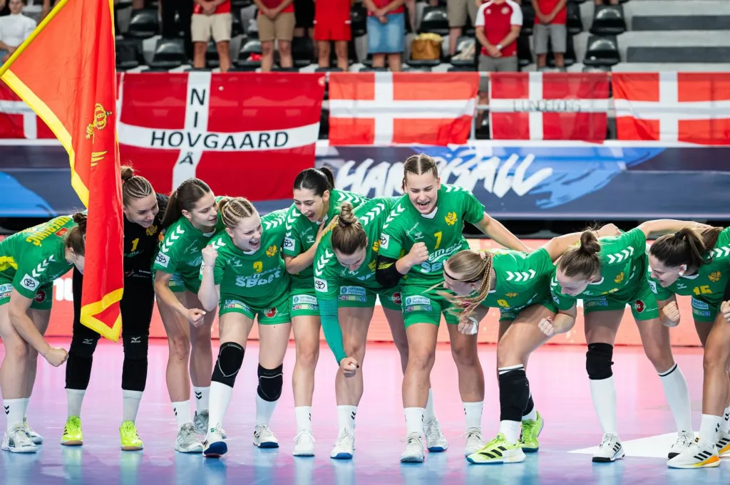 Mlade “lavice” bez nagrade za herojsko izdanje protiv rukometne velesile