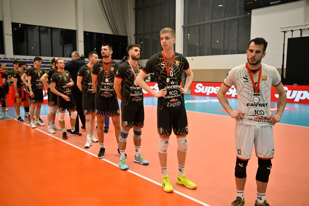 Simona, Đorđe i Nikola bez pehara