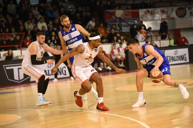 Mornar večeras gostuje Zadru