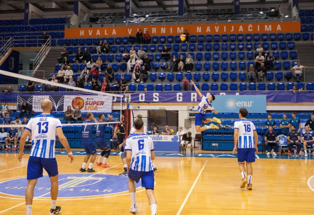 Šampion na Cetinju, Budućnost dočekuje Mornar, Sutjeska ekipu Ulcinja