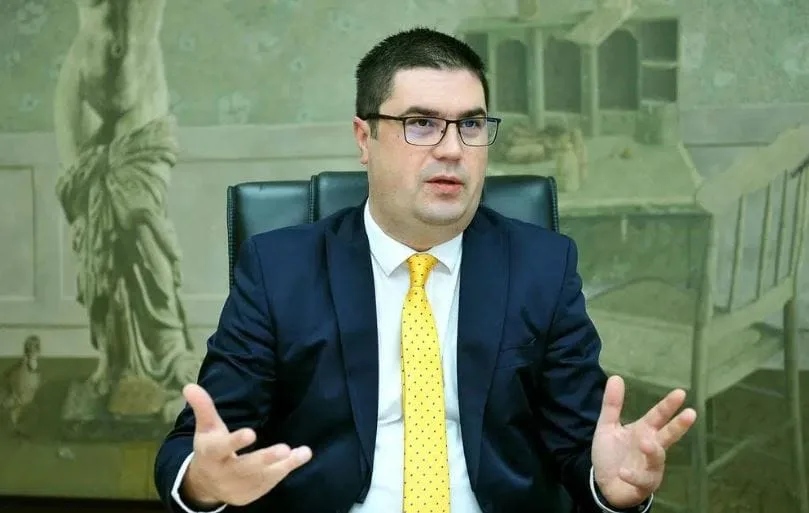 Radnicima zaposlenim u sektoru drvoprerađivačke industrije po 12 hiljada eura