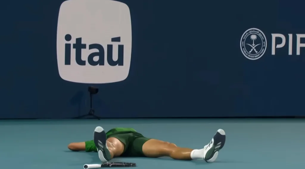 Ništa od Đokovićeve stotke, tinejdžer Menšik zasluženo podigao pehar Majamija