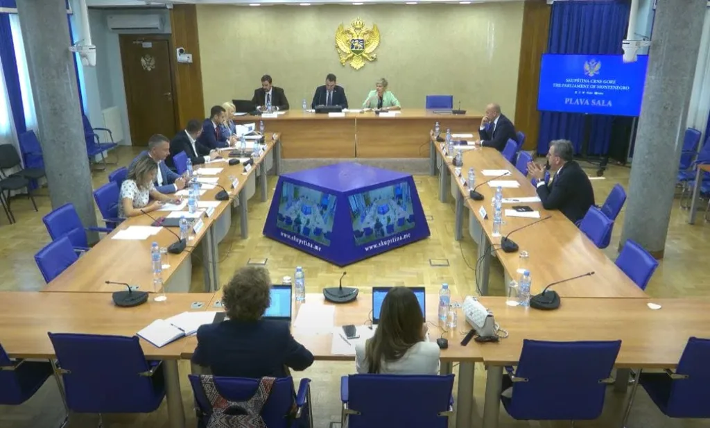 Članovi Odbora za evropske integracije sa ambasadorima država EU