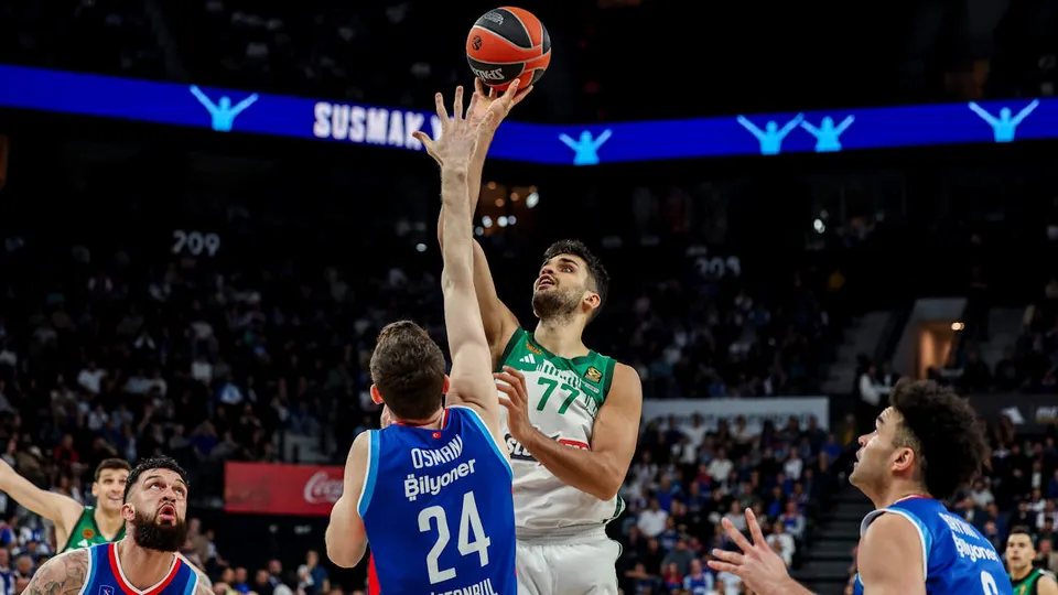 PAO napravio brejk u Istanbulu, Barselona ostala u igri