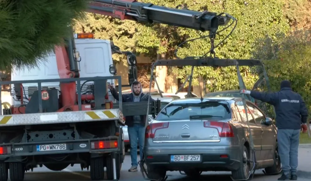 Od početka godine pauk služba “ponijela” 2,5 hiljada automobila