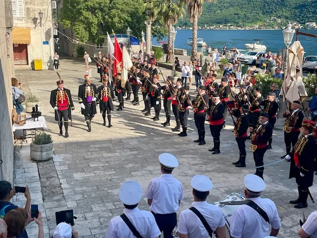 Održan Zavjetni dan u Perastu- bez gađanja kokota