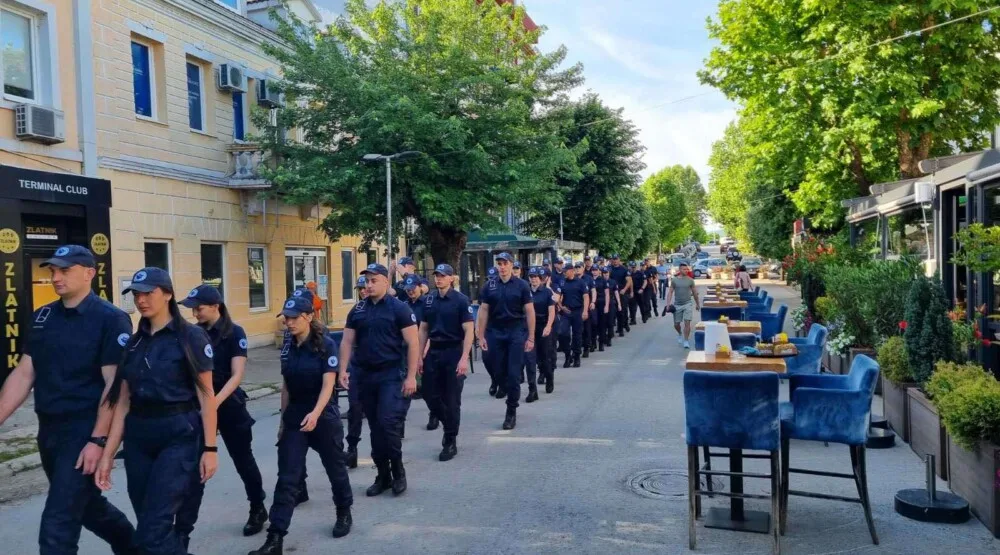Budući policajci učestvovali u akciji dobrovoljnog davanja krvi