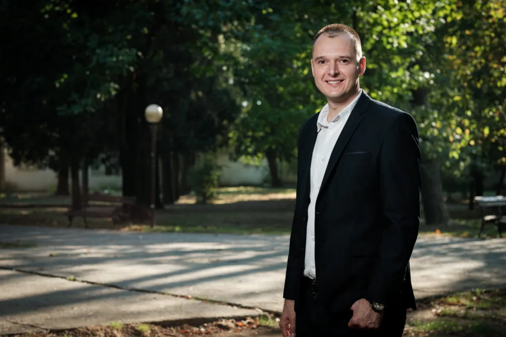 Krnić: Prestanite da unižavate Trinaestojulsku nagradu