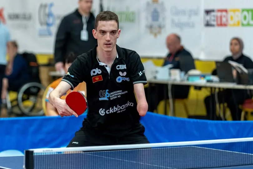 Radoviću srebrna medalja, Bakić bronzani