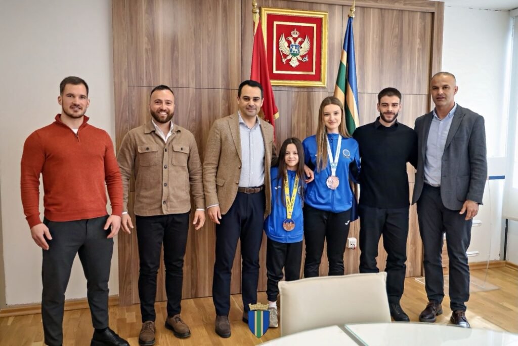 Raičević ugostio mlade karatistkinje: “Svakoj vašoj medalji se radujemo kao da je naša”