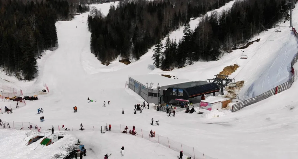 U decembru i januaru Crnu Goru posjetilo više od 120.000 turista: “Dodatno unaprijediti ponudu da bi se zimski turizam razvijao”