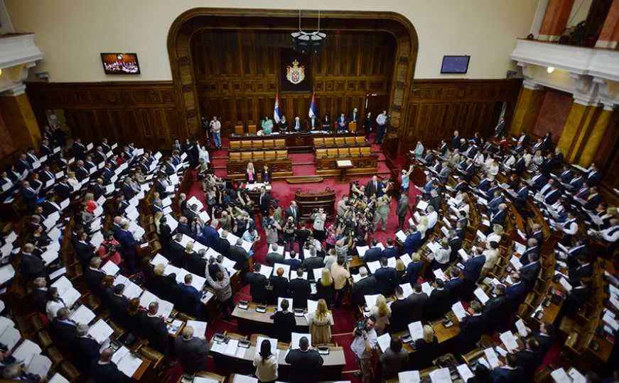 U Skupštini Srbije predložena rezolucija o genocidu u Srebrenici