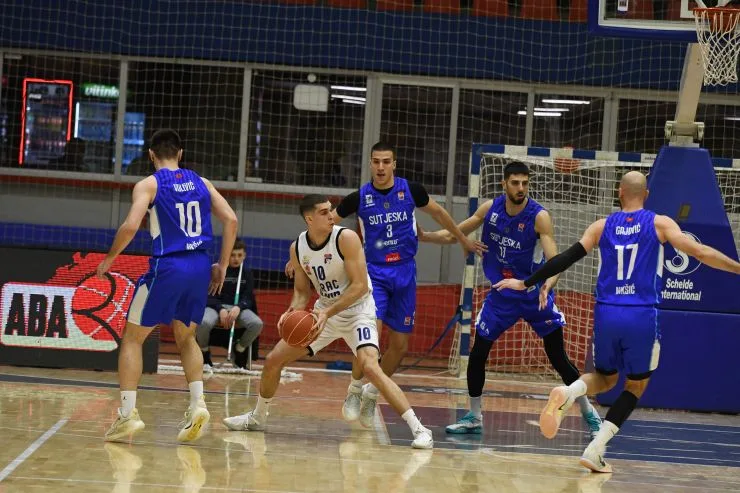 Sutjeska se “prošetala” Banjalukom