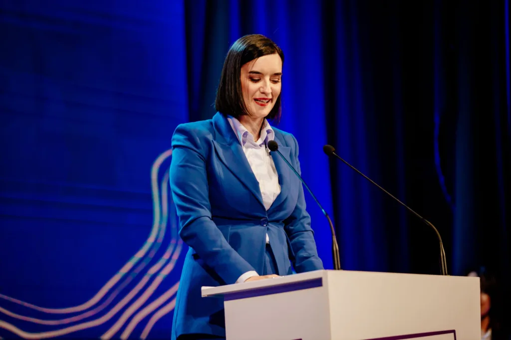 Vladana Lompar izabrana za predsjednicu Foruma žena URE; Žene bolji dio crnogorskog društva