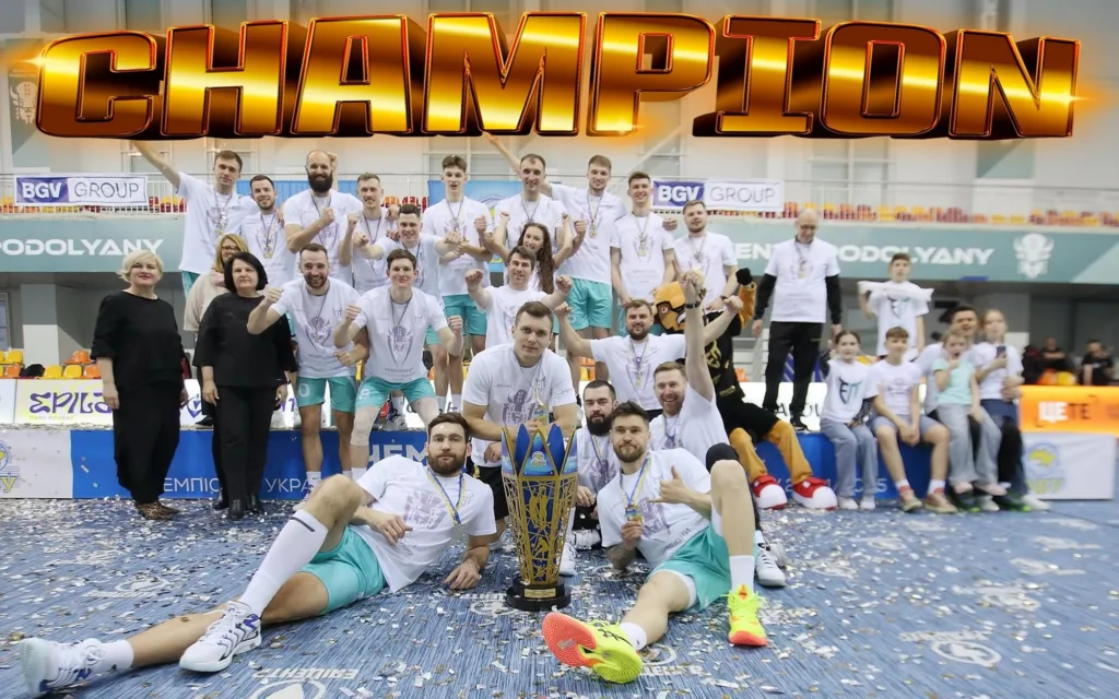 Ćaćić šampion Ukrajine, Strugar treći u Rumuniji, veliko finale za Ćinćura, Jovović i Delić raspucani