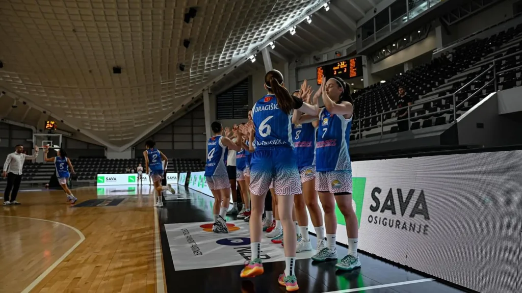 “Vučice” napadaju finale